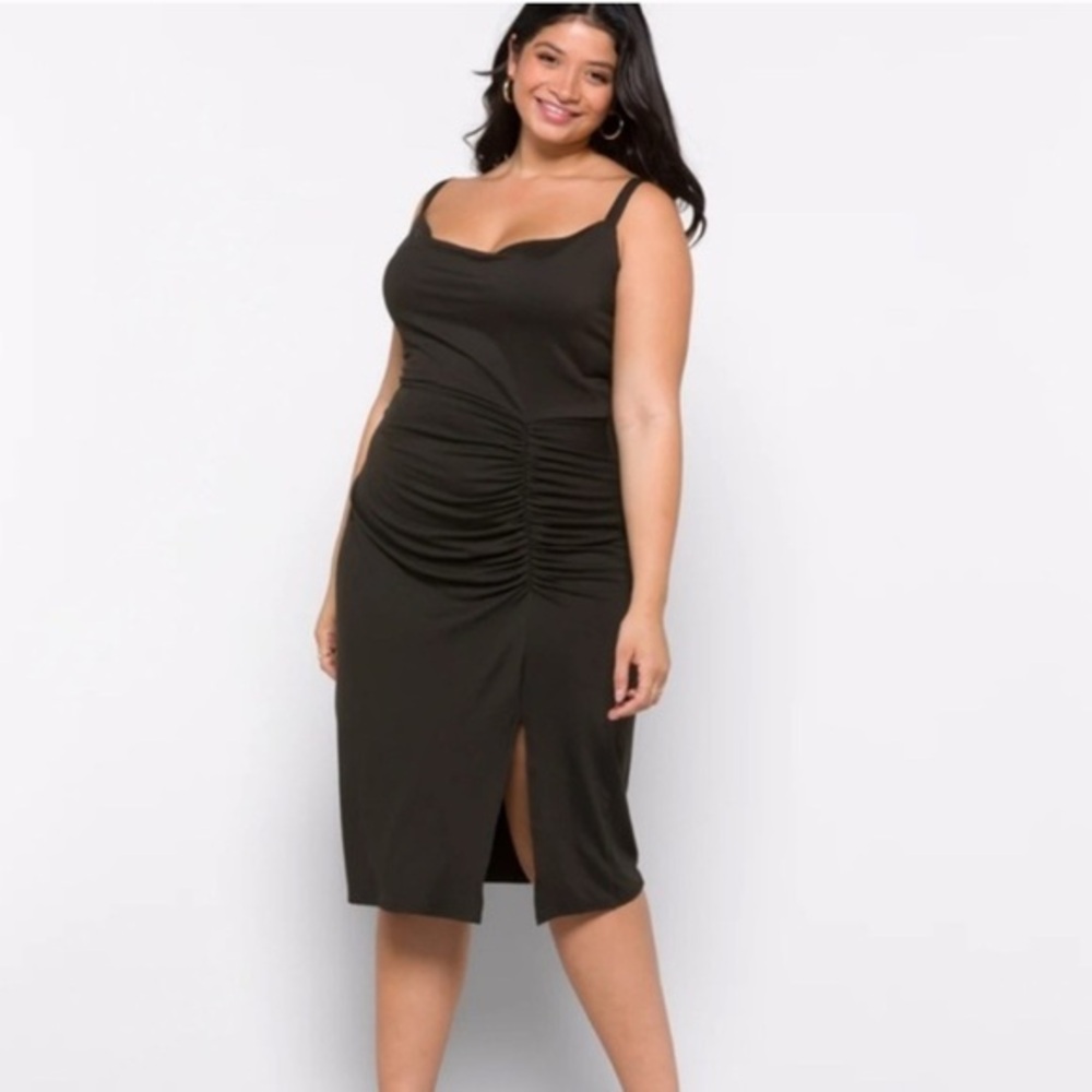 NEW…Nine Britton Vanessa Knit Ruched Dress
